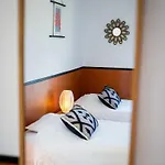 아파트 Elegant 2 Bedroom Triplex With Parking *