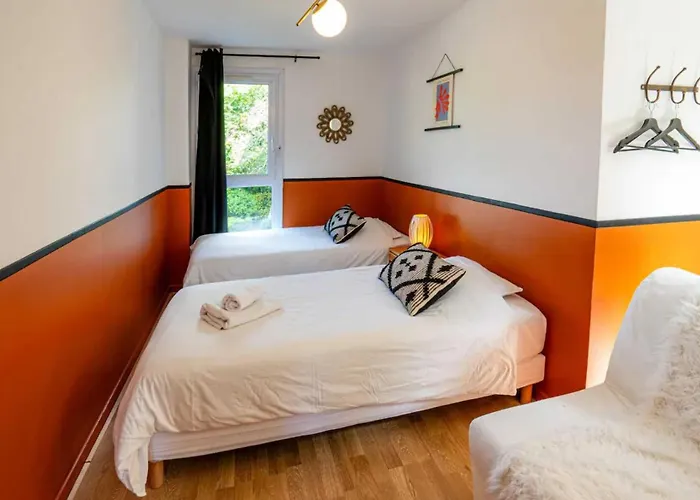 شقة Elegant 2 Bedroom Triplex With Parking أونفلور