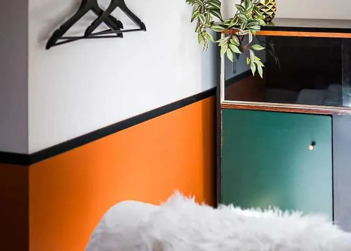 Lejlighed Elegant 2 Bedroom Triplex With Parking *